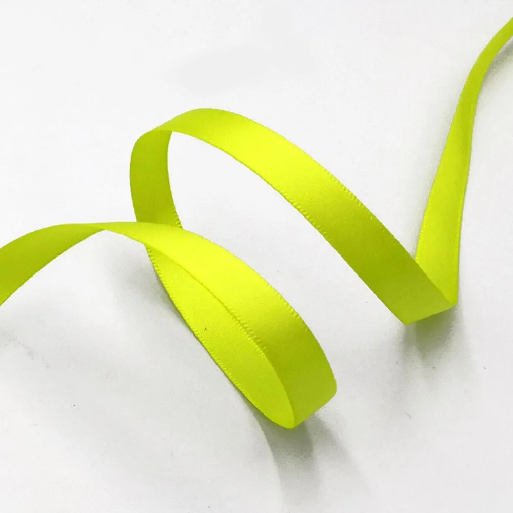 free shipping (2mm, 3mm, 5mm) Double face satin Christmas Ribbon for gift handmade craft material wedding decoration
free shipping (2mm, 3mm, 5mm) Double face satin Christmas Ribbon for gift handmade craft material wedding decoration
