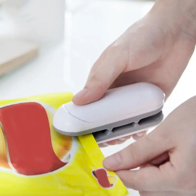 Portable Household Sealing Machine Kitchen Hand Pressure Vacuum Food Bag Sealer Necessary Household Kitchen Packaging Supplies
Portable Household Sealing Machine Kitchen Hand Pressure Vacuum Food Bag Sealer Necessary Household Kitchen Packaging Supplies