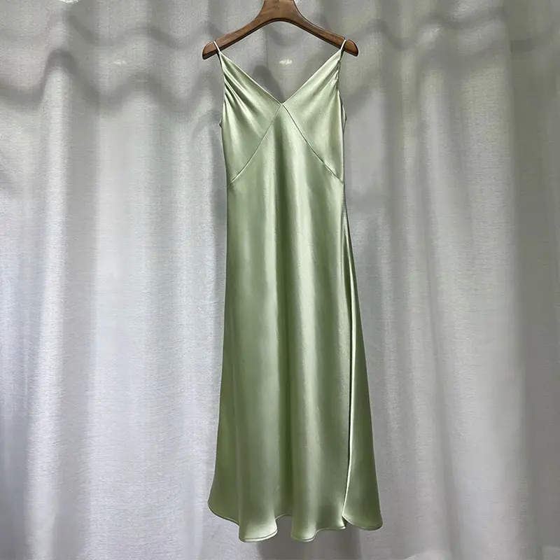 Silk Satin Acetate Sexy Sleeveless V-neck Dress Long Elegant Luxury Shiny Sundress Summer Soft Fall Properly Ladies Dresses
Silk Satin Acetate Sexy Sleeveless V-neck Dress Long Elegant Luxury Shiny Sundress Summer Soft Fall Properly Ladies Dresses