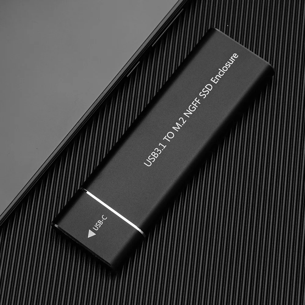 Type C to B Key NGFF SSD Case 1 External SSD Enclosure M.2 Aluminum USB 3.1 Gen for Household Computer Accessories
Type C to B Key NGFF SSD Case 1 External SSD Enclosure M.2 Aluminum USB 3.1 Gen for Household Computer Accessories