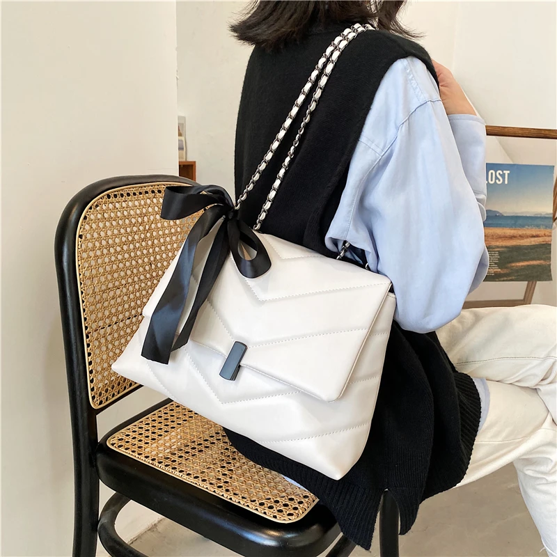 Large Capacity Handbags 2021 New Trendy Fashion All-match One-shoulder Texture Messenger Bag Designer Handbags High Quality
Large Capacity Handbags 2021 New Trendy Fashion All-match One-shoulder Texture Messenger Bag Designer Handbags High Quality