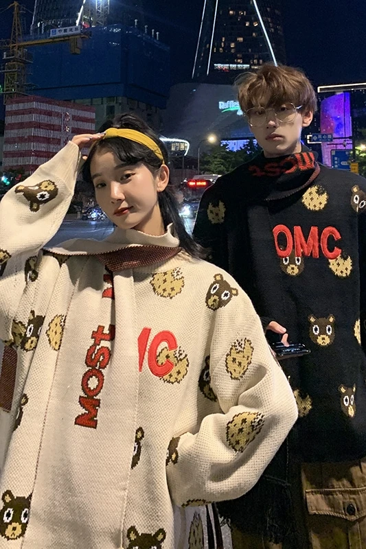 Couple's autumn and winter cartoon sweater men's winter sweater loose lazy wind wear Korean version
Couple's autumn and winter cartoon sweater men's winter sweater loose lazy wind wear Korean version