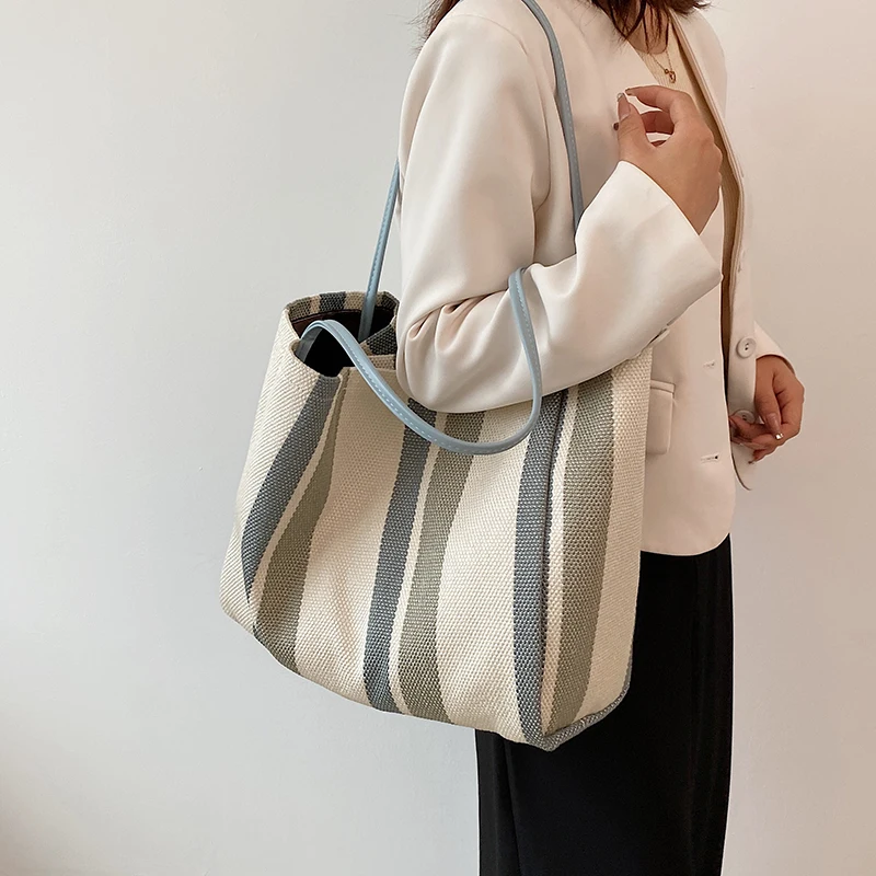 2021 Spring and Summer New Luxury Design Mesh Bag Tote Bag Big Shopping Bags Famous Designer Big Capacity Shoulder Hand Bags
2021 Spring and Summer New Luxury Design Mesh Bag Tote Bag Big Shopping Bags Famous Designer Big Capacity Shoulder Hand Bags