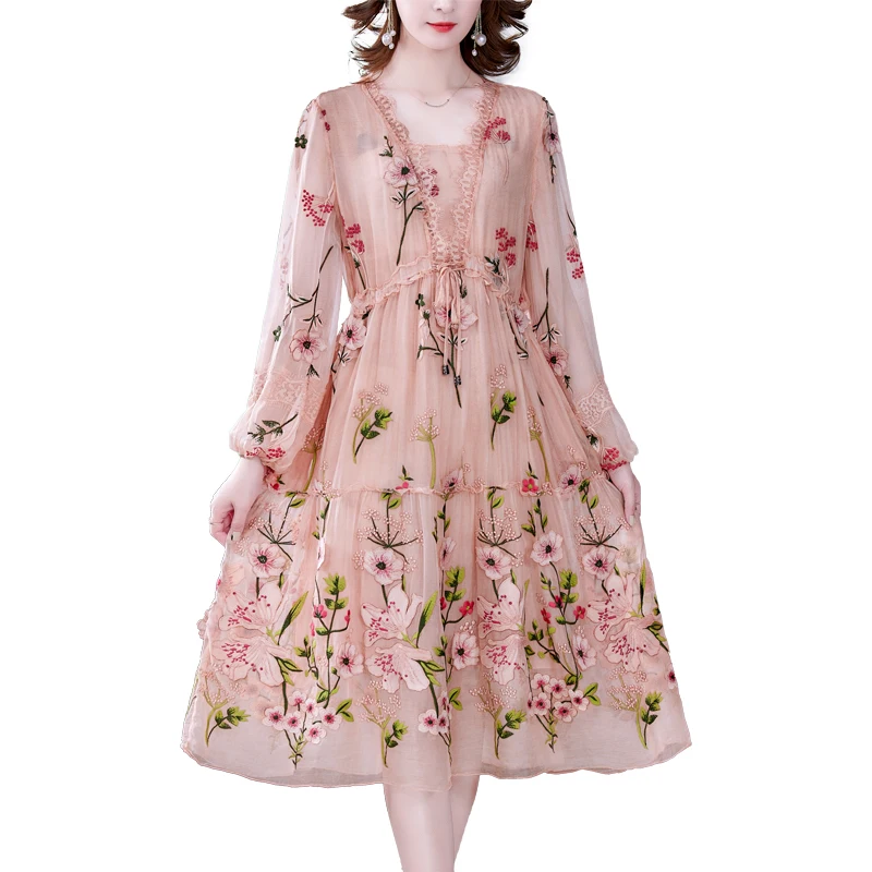 New Spring Autumn Women Long Sleeve Plus Size L-5XL Loose Dress High Quality Sweet Flowers Embroidery Mulberry Silk Dress
New Spring Autumn Women Long Sleeve Plus Size L-5XL Loose Dress High Quality Sweet Flowers Embroidery Mulberry Silk Dress
