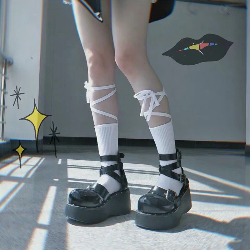 Black White Long Rope Cross Strap Socks Janpanese Tide Mid Tube Bowknot Banding Lolita Sock Women Letter Print Cotton Heel Soxs
Black White Long Rope Cross Strap Socks Janpanese Tide Mid Tube Bowknot Banding Lolita Sock Women Letter Print Cotton Heel Soxs