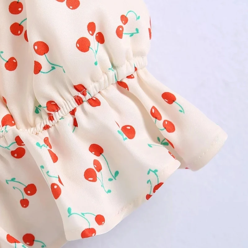 Summer Women Cherry Print Deep V Neck Lace Up Short Shirt Female Vest Blouse Casual Lady Slim Crop Tops Blusas S9010
Summer Women Cherry Print Deep V Neck Lace Up Short Shirt Female Vest Blouse Casual Lady Slim Crop Tops Blusas S9010