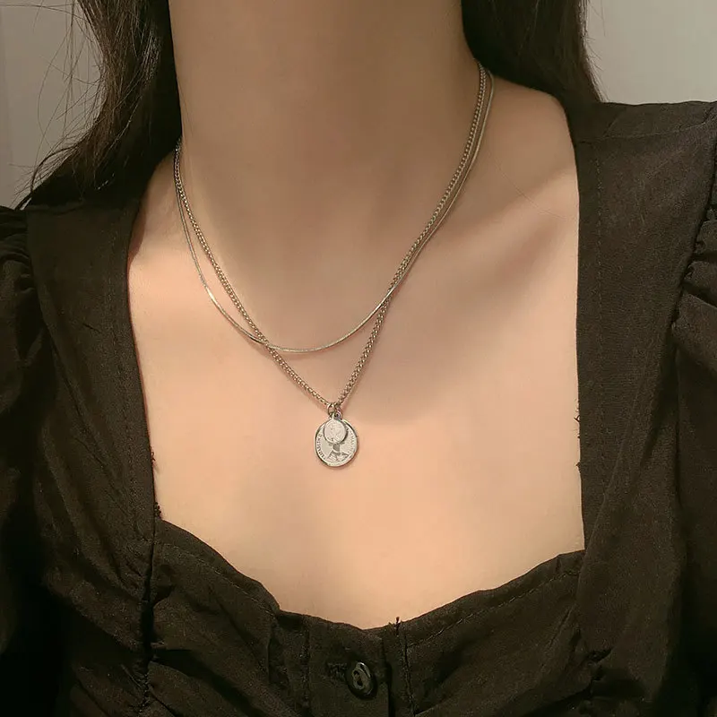 Fashionable and simple hip-hop titanium steel multi-layer clavicle chain female stacking necklace accessories hot sale 
Fashionable and simple hip-hop titanium steel multi-layer clavicle chain female stacking necklace accessories hot sale