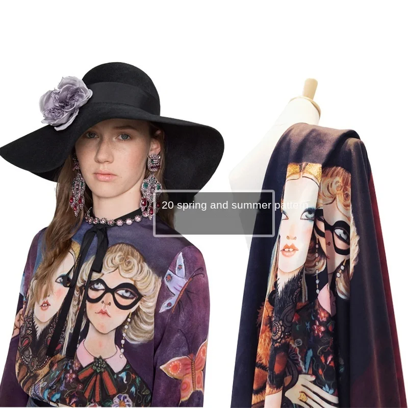 153x148cm Italian Luxury Brand 100% Polyester Printed Fabric Cloth for Dress Per Meter Sewing Material
153x148cm Italian Luxury Brand 100% Polyester Printed Fabric Cloth for Dress Per Meter Sewing Material