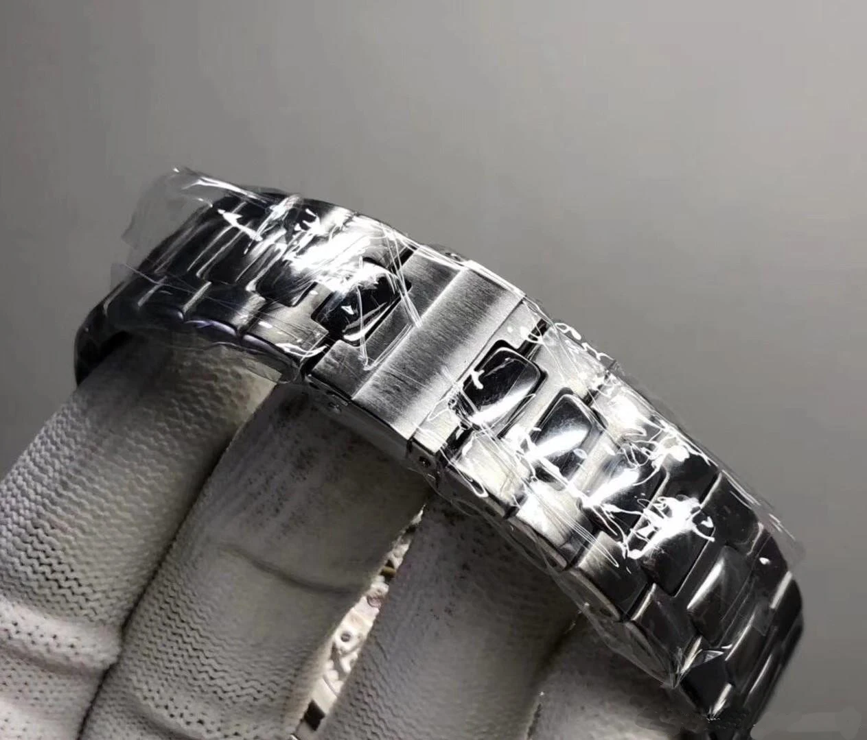 Classic New Automatic Mechanical Men Waterproof Black Blue Luminous Stainless Steel Transparent Sapphire Glide Sooth Watch
Classic New Automatic Mechanical Men Waterproof Black Blue Luminous Stainless Steel Transparent Sapphire Glide Sooth Watch