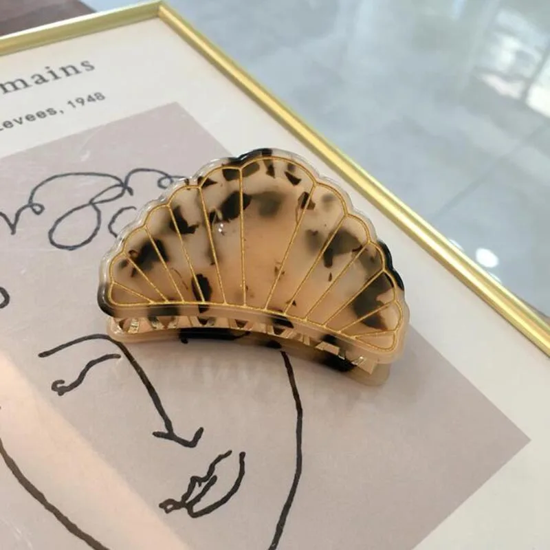 Fashion Leopard Woman Acetate Shell Shape Hair Crab Women Hair Clips Barrettes Hairgrip Hair Accessories Headwear
Fashion Leopard Woman Acetate Shell Shape Hair Crab Women Hair Clips Barrettes Hairgrip Hair Accessories Headwear
