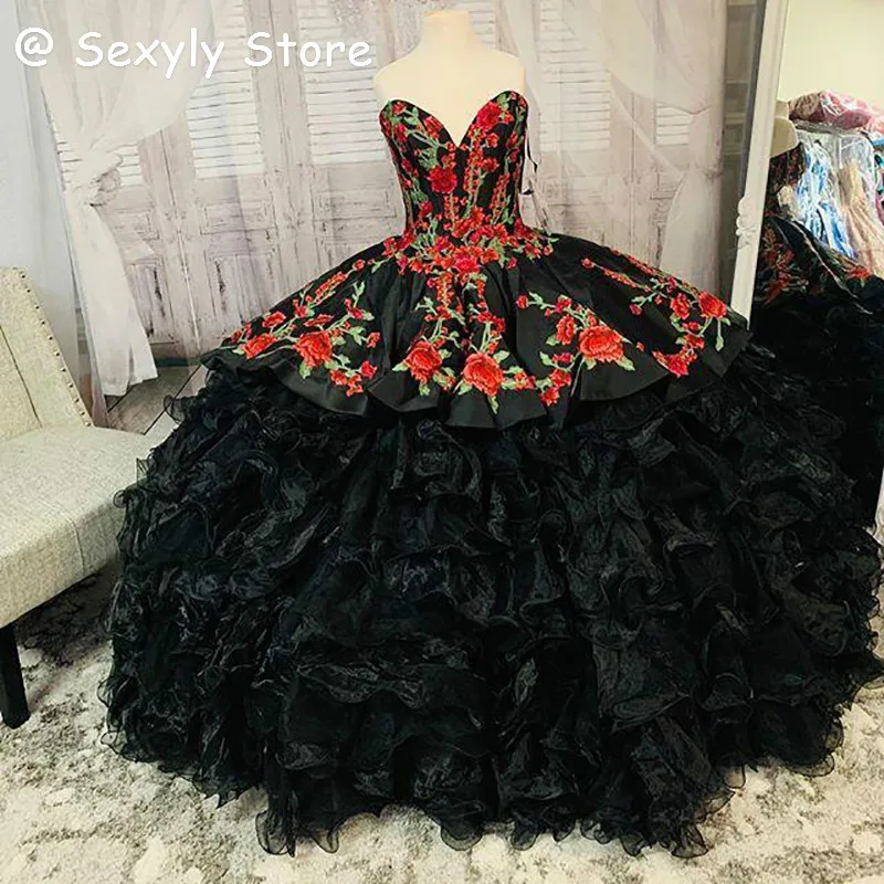 Black and Red Appliques Quinceanera Dresses Sweetheart Neckline Ruffles Tiered Skirt Custom Made Sweet 16 Party Ball Gown Prom
Black and Red Appliques Quinceanera Dresses Sweetheart Neckline Ruffles Tiered Skirt Custom Made Sweet 16 Party Ball Gown Prom