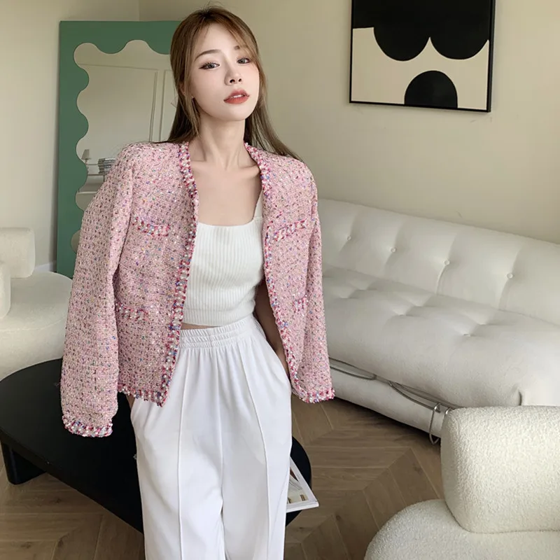 2021 autumn new Women's Clothing Korean coat Short Single-breasted Beading Round neck long sleeves Rough flowers Slim jacket
2021 autumn new Women's Clothing Korean coat Short Single-breasted Beading Round neck long sleeves Rough flowers Slim jacket
