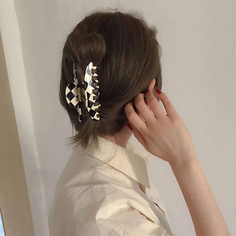 Exquisite Mutiple Vintage Acetate Checkerboard Hair Claws Korean Elegant women Plaid Shark clips Ins Barrette Hair Accessories
Exquisite Mutiple Vintage Acetate Checkerboard Hair Claws Korean Elegant women Plaid Shark clips Ins Barrette Hair Accessories