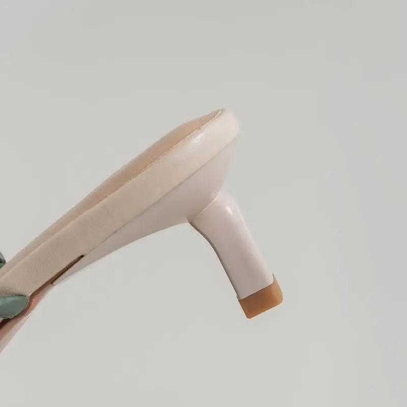 ALLBITEFO Size 33-41 genuine leather sexy high heels shoes fashion chain thin heels summer women slippers women sandals
ALLBITEFO Size 33-41 genuine leather sexy high heels shoes fashion chain thin heels summer women slippers women sandals