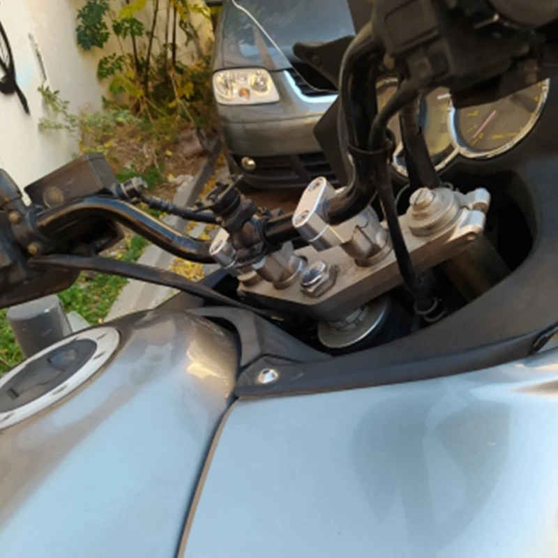 Handlebar Mount Risers for Suzuki V-Strom 250 650 DL650 V-Strom 1000 DL1000 2002-2019 22mm 7/8 inch
Handlebar Mount Risers for Suzuki V-Strom 250 650 DL650 V-Strom 1000 DL1000 2002-2019 22mm 7/8 inch