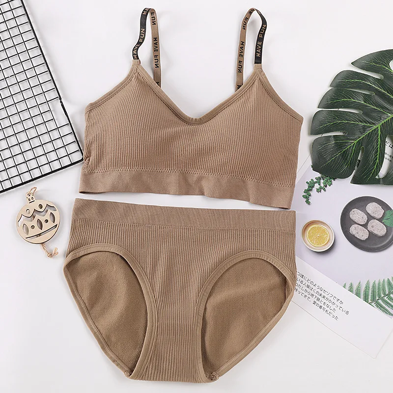 Women Bra Panties Set Push Up Bra Set Letter Strap Active Sport Bra Female Sexy Lingerie Set Fitness Crop Top Seamless Underwear
Women Bra Panties Set Push Up Bra Set Letter Strap Active Sport Bra Female Sexy Lingerie Set Fitness Crop Top Seamless Underwear