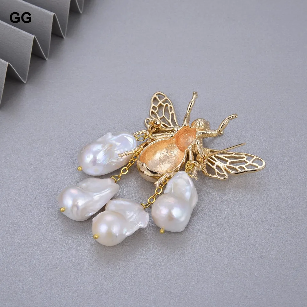 GG Jewelry Natural White Baroque Pearl Gold Color Plated Bee Brooch Pin Classic For Women
GG Jewelry Natural White Baroque Pearl Gold Color Plated Bee Brooch Pin Classic For Women