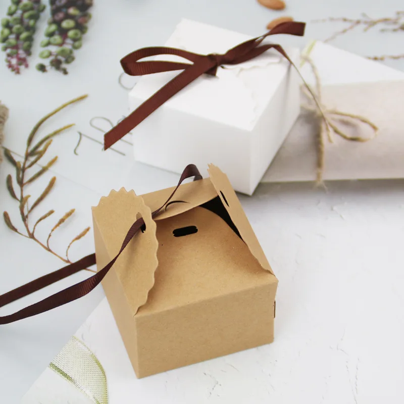 50/100pcs European Style Retro DIY Kraft Paper Wedding Candy Box Creative New Wave Pattern Packaging Box Navidad Wholesale
50/100pcs European Style Retro DIY Kraft Paper Wedding Candy Box Creative New Wave Pattern Packaging Box Navidad Wholesale