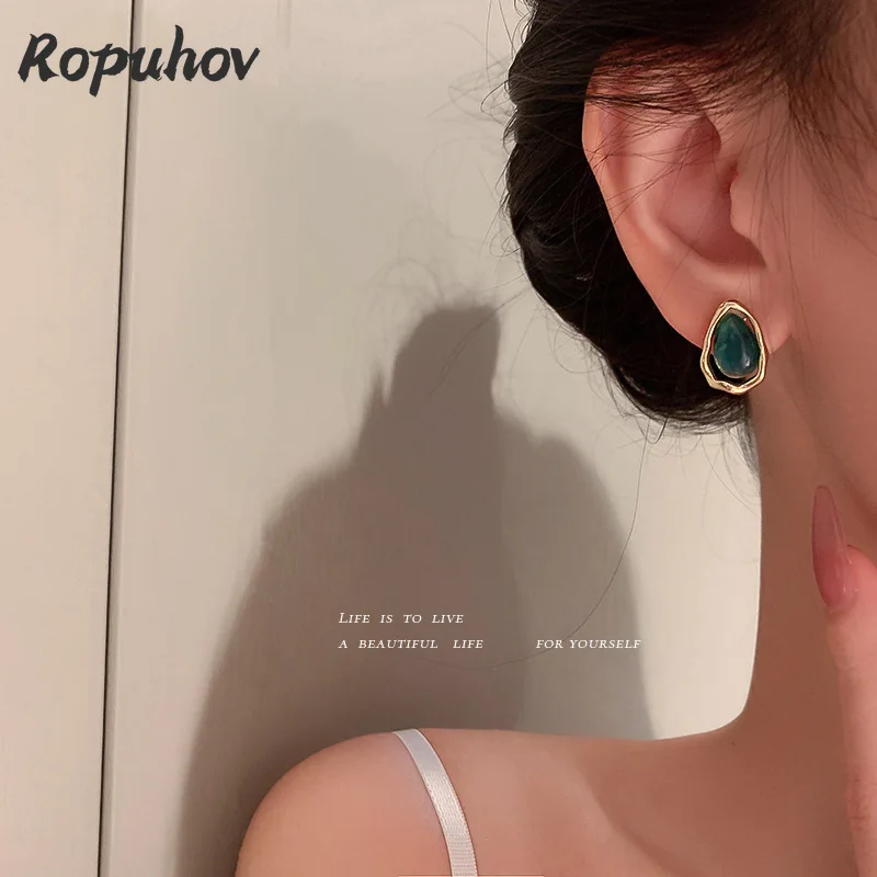 Ropuhov 2021 New 925 Silver Blue Color Stone Earring Fashion Korean Jewelry Luxury for Woman Girl Earring Wholesale
Ropuhov 2021 New 925 Silver Blue Color Stone Earring Fashion Korean Jewelry Luxury for Woman Girl Earring Wholesale