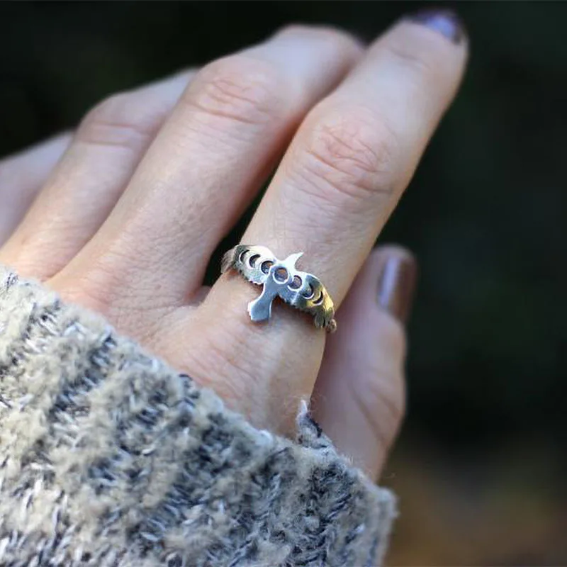 2021 Wholesale Simple Bird Solar Eclipse Hollow Rings For Women Man Silver Color Female Male Jewelry Punk Party Accessories Gift
2021 Wholesale Simple Bird Solar Eclipse Hollow Rings For Women Man Silver Color Female Male Jewelry Punk Party Accessories Gift
