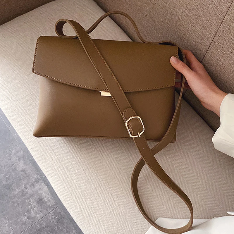 2020 New Female Tote Bag Vintage Fashion High Quality PU Leather Women's Designer Handbag High capacity Shoulder Messenger Bags
2020 New Female Tote Bag Vintage Fashion High Quality PU Leather Women's Designer Handbag High capacity Shoulder Messenger Bags