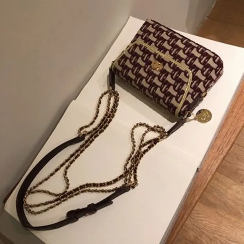 Old flower small vagrant bag women's new 2020 chain Single Shoulder Messenger Bag
Old flower small vagrant bag women's new 2020 chain Single Shoulder Messenger Bag