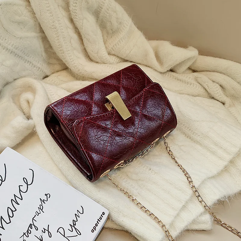 New Woman Shoulder Bag Fashionable Simple Chain Messenger Bag High Quality Luxury Designer Handbag 2021 New Female Underarm Bag 
New Woman Shoulder Bag Fashionable Simple Chain Messenger Bag High Quality Luxury Designer Handbag 2021 New Female Underarm Bag