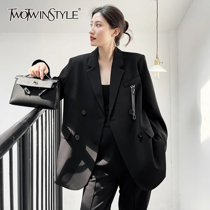 TWOTWINSTYLE Streetwear Blazers For Women Plain Notched Loose Long Sleeve Patchwork Pockets Coats Female 2021 Autumn Clothes New
TWOTWINSTYLE Streetwear Blazers For Women Plain Notched Loose Long Sleeve Patchwork Pockets Coats Female 2021 Autumn Clothes New