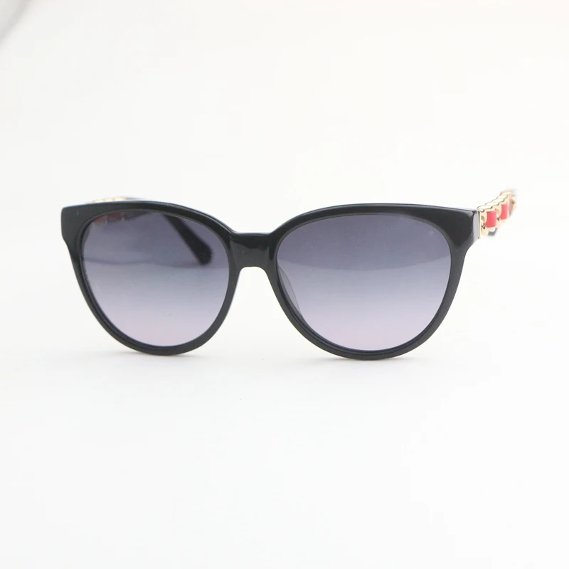 Classic oval chain glasses legs ladies sunglasses 5215Q gradient color fashion glasses
Classic oval chain glasses legs ladies sunglasses 5215Q gradient color fashion glasses