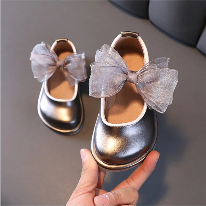 2021 New Autumn Girls Princess Shoes British Style Leather Big Butterfly-knot Soft Sole Fashion Kids Sneakers
2021 New Autumn Girls Princess Shoes British Style Leather Big Butterfly-knot Soft Sole Fashion Kids Sneakers