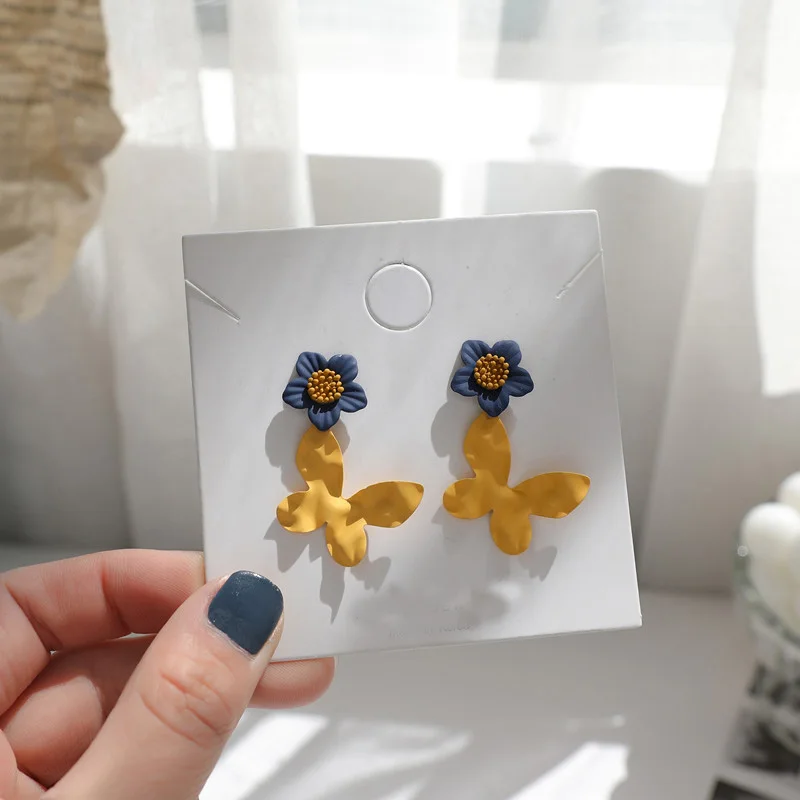 S925 Silver Retro Port Style Hit Color Butterfly Earrings Female Personality Fashion Flowers New Holiday Earrings Ear Clips
S925 Silver Retro Port Style Hit Color Butterfly Earrings Female Personality Fashion Flowers New Holiday Earrings Ear Clips