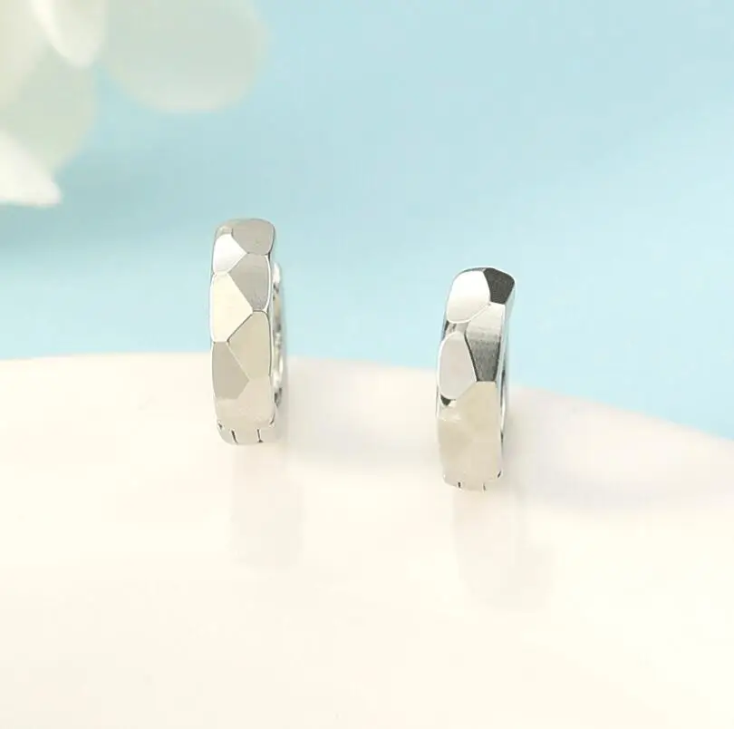925 Sterling Silver Circle Hoop Earrings Simple Fashion Jewelry Accessories Cool Hot Exquisite Neutral C eh398
925 Sterling Silver Circle Hoop Earrings Simple Fashion Jewelry Accessories Cool Hot Exquisite Neutral C eh398