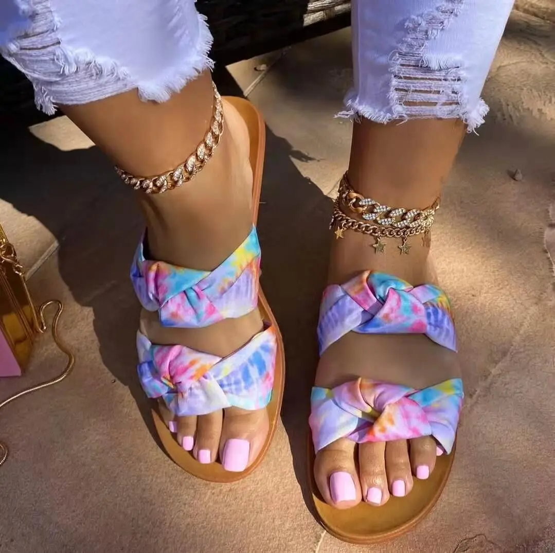 2021 summer new style European and American thick-soled bowknot colorful print slippers female flat-bottom beach drag
2021 summer new style European and American thick-soled bowknot colorful print slippers female flat-bottom beach drag