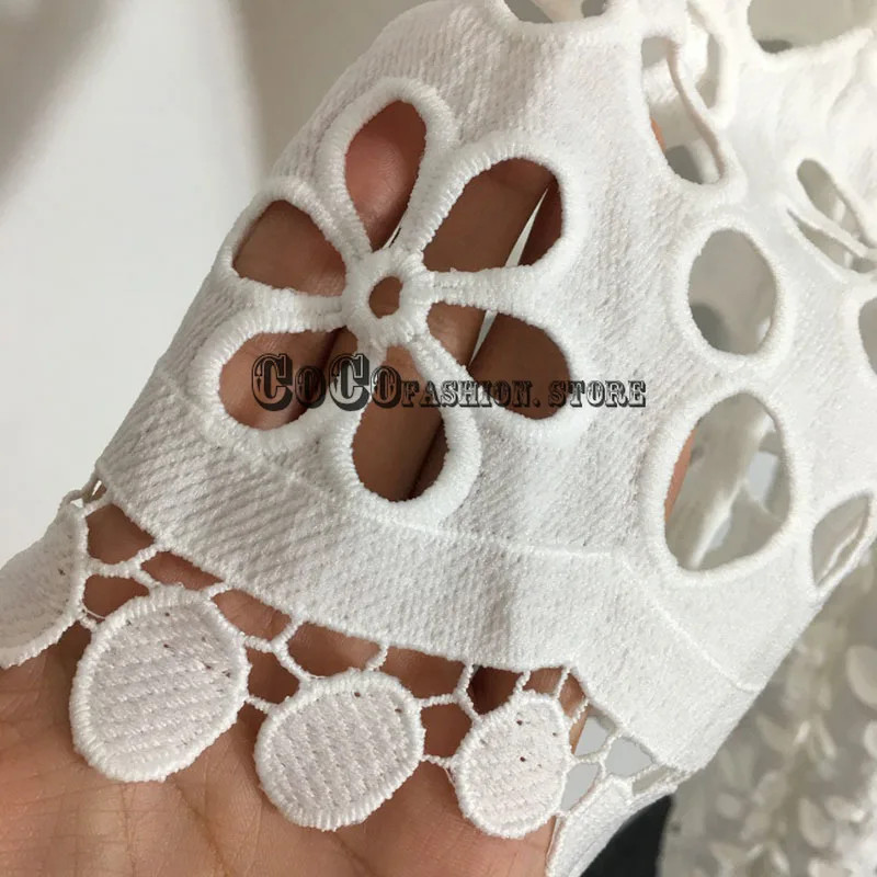 Luxury design fashion high end branded women customized clothing white Flower hollowed out Bubble sleeve woman party dress S-XL
Luxury design fashion high end branded women customized clothing white Flower hollowed out Bubble sleeve woman party dress S-XL