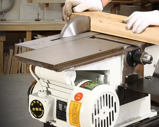 The smallest multifunctional woodworking chainsaw planer 220V 2800r and 1.3KW motor/
The smallest multifunctional woodworking chainsaw planer 220V 2800r and 1.3KW motor/