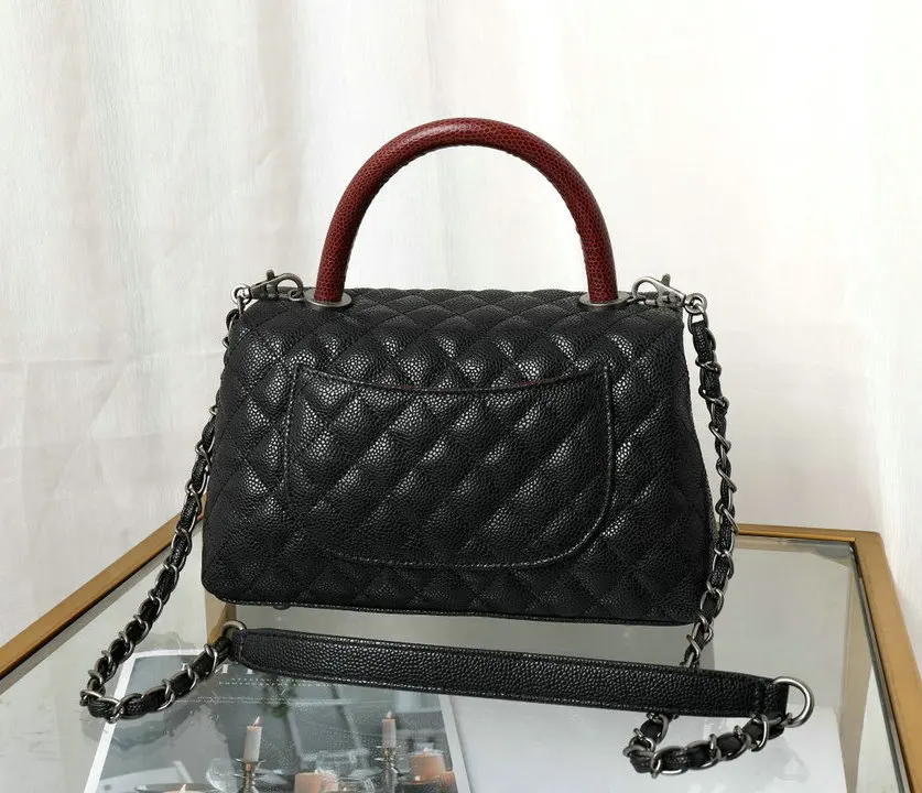 Crossbody Bag Women's Small Handbag Luxury wavy Mini single shoulder cross over classic mini women's bag chain bags 
Crossbody Bag Women's Small Handbag Luxury wavy Mini single shoulder cross over classic mini women's bag chain bags