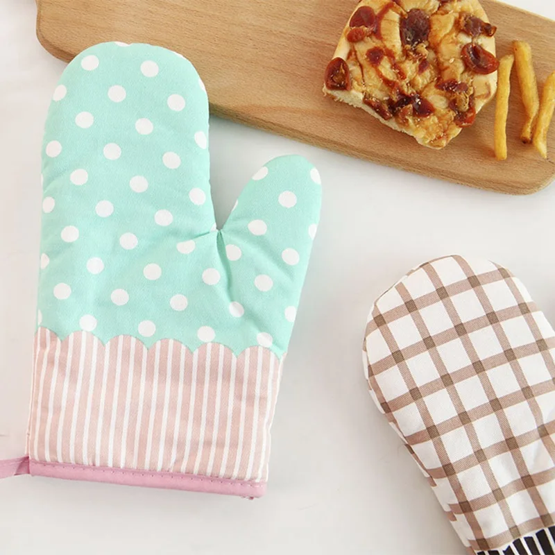 Insulated Polka dot/grid/flower Pattern Baking Gloves Kitchen Tool 1PC Microwave Oven Glove Heat Resistant Nonslip Cotton Mitten
Insulated Polka dot/grid/flower Pattern Baking Gloves Kitchen Tool 1PC Microwave Oven Glove Heat Resistant Nonslip Cotton Mitten