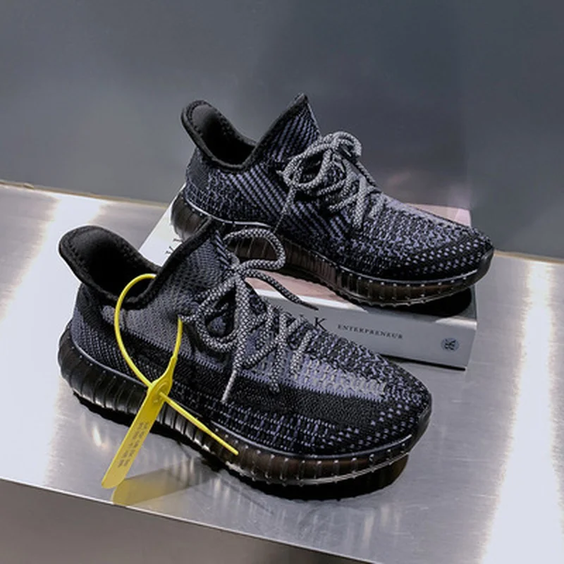 Men Casual Shoes Spring 2021 New Lightweight Couple Shoes Fashion Comfortable Shoes Color Matching Breathable Soft Sole Shoes
Men Casual Shoes Spring 2021 New Lightweight Couple Shoes Fashion Comfortable Shoes Color Matching Breathable Soft Sole Shoes