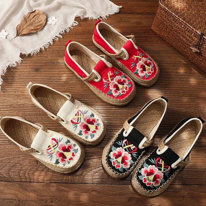 Spring Autumn flat bottom national style elegant embroidered shoes canvas embroidered fashion casual shoes
Spring Autumn flat bottom national style elegant embroidered shoes canvas embroidered fashion casual shoes