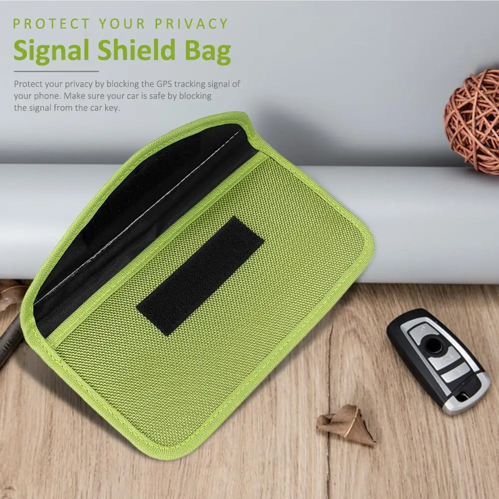 Signal Shield Bag Lightweight Portable Signal Blocking Pouch Wallet Case for Cell Phone Car Key FOB Privacy Radiation protection
Signal Shield Bag Lightweight Portable Signal Blocking Pouch Wallet Case for Cell Phone Car Key FOB Privacy Radiation protection