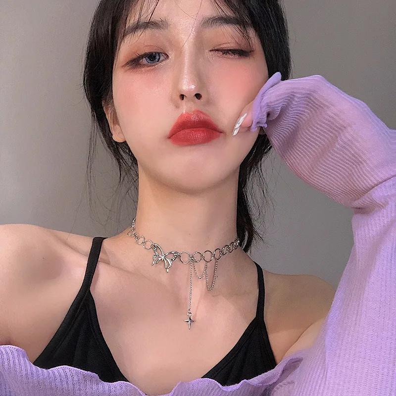 Moon Star Butterfly Necklace Female Cold Wind Hip Hop Niche Design Sense Clavicle Chain Temperament Circle Necklace Fantasy
Moon Star Butterfly Necklace Female Cold Wind Hip Hop Niche Design Sense Clavicle Chain Temperament Circle Necklace Fantasy