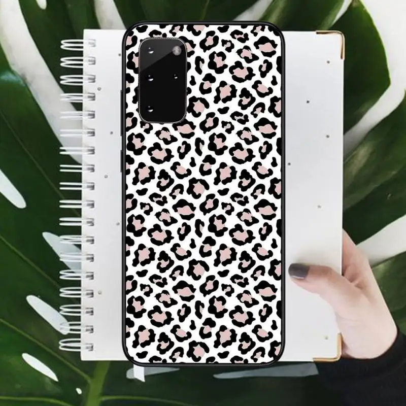 Ottwn Leopard Print Pattern Phone Case For Samsung galaxy S 9 10 20 A 10 21 30 31 40 50 51 71 s note 20 j 4 2018 plus 
Ottwn Leopard Print Pattern Phone Case For Samsung galaxy S 9 10 20 A 10 21 30 31 40 50 51 71 s note 20 j 4 2018 plus