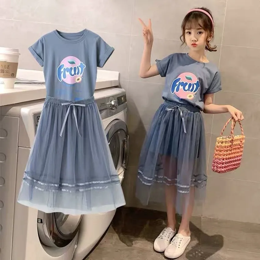 Girls' dresses 2021 new summer two-piece suit Western style summer princess dress in the big children's mesh skirt vestidos
Girls' dresses 2021 new summer two-piece suit Western style summer princess dress in the big children's mesh skirt vestidos