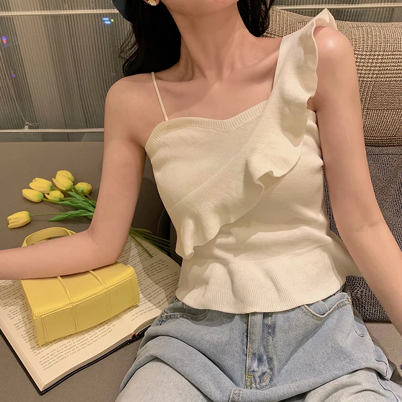 Short top with high waist pants women's single shoulder sleeveless slant shoulder design knitted suspender vest
Short top with high waist pants women's single shoulder sleeveless slant shoulder design knitted suspender vest