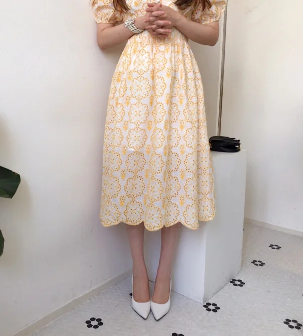 VICONE French first love sweet retro Platycodon grandiflorum lace cut out embroidery dress
VICONE French first love sweet retro Platycodon grandiflorum lace cut out embroidery dress