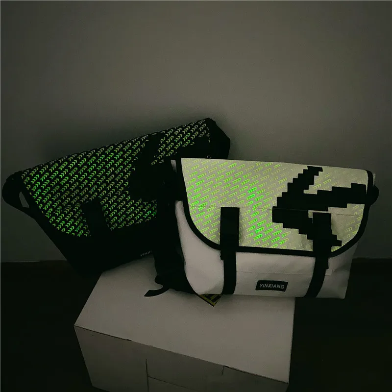 Messenger Bag Couple Luminous Coating Causal Outdoor Easy Travelling Individuation Single -shoulder Bag Cyber Style Big Size
Messenger Bag Couple Luminous Coating Causal Outdoor Easy Travelling Individuation Single -shoulder Bag Cyber Style Big Size