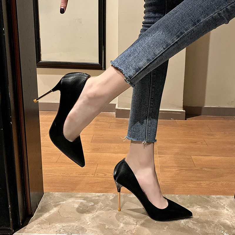 Plus Size 34-40 Hot Women Shoes Pointed Toe Pumps Patent Leather Dress High Heels Boat Wedding Zapatos Mujer Blue Wine Red
Plus Size 34-40 Hot Women Shoes Pointed Toe Pumps Patent Leather Dress High Heels Boat Wedding Zapatos Mujer Blue Wine Red