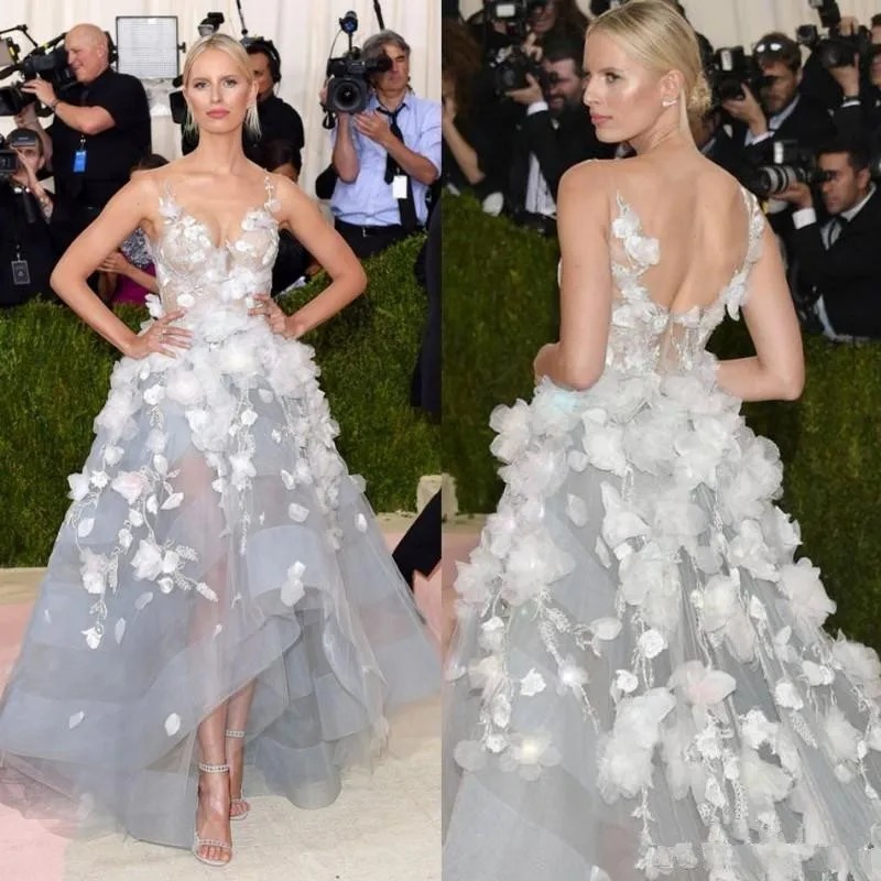 2019 High Low Organza Prom Dresses with 3D Floral Appliques Vintage Backless Prom Gowns High Quality
2019 High Low Organza Prom Dresses with 3D Floral Appliques Vintage Backless Prom Gowns High Quality