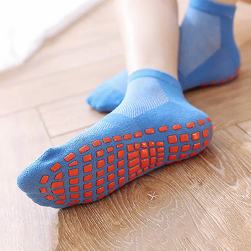 Q 1 пара, носки с батутом для женщин и мужчин, носки для пола для массажа ног, Нескользящие короткие носки, мягкие дышащие носки для активного ...
Q 1 пара, носки с батутом для женщин и мужчин, носки для пола для массажа ног, Нескользящие короткие носки, мягкие дышащие носки для активного ...