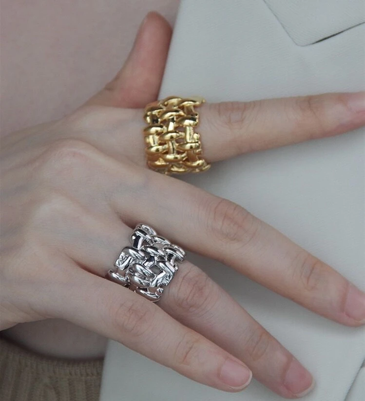 Kpop retro INS Fashion Hollow Metal Braided Ring Geometric Round Gold Silver Color Wide Rings for Women Party Aesthetic Jewelry
Kpop retro INS Fashion Hollow Metal Braided Ring Geometric Round Gold Silver Color Wide Rings for Women Party Aesthetic Jewelry